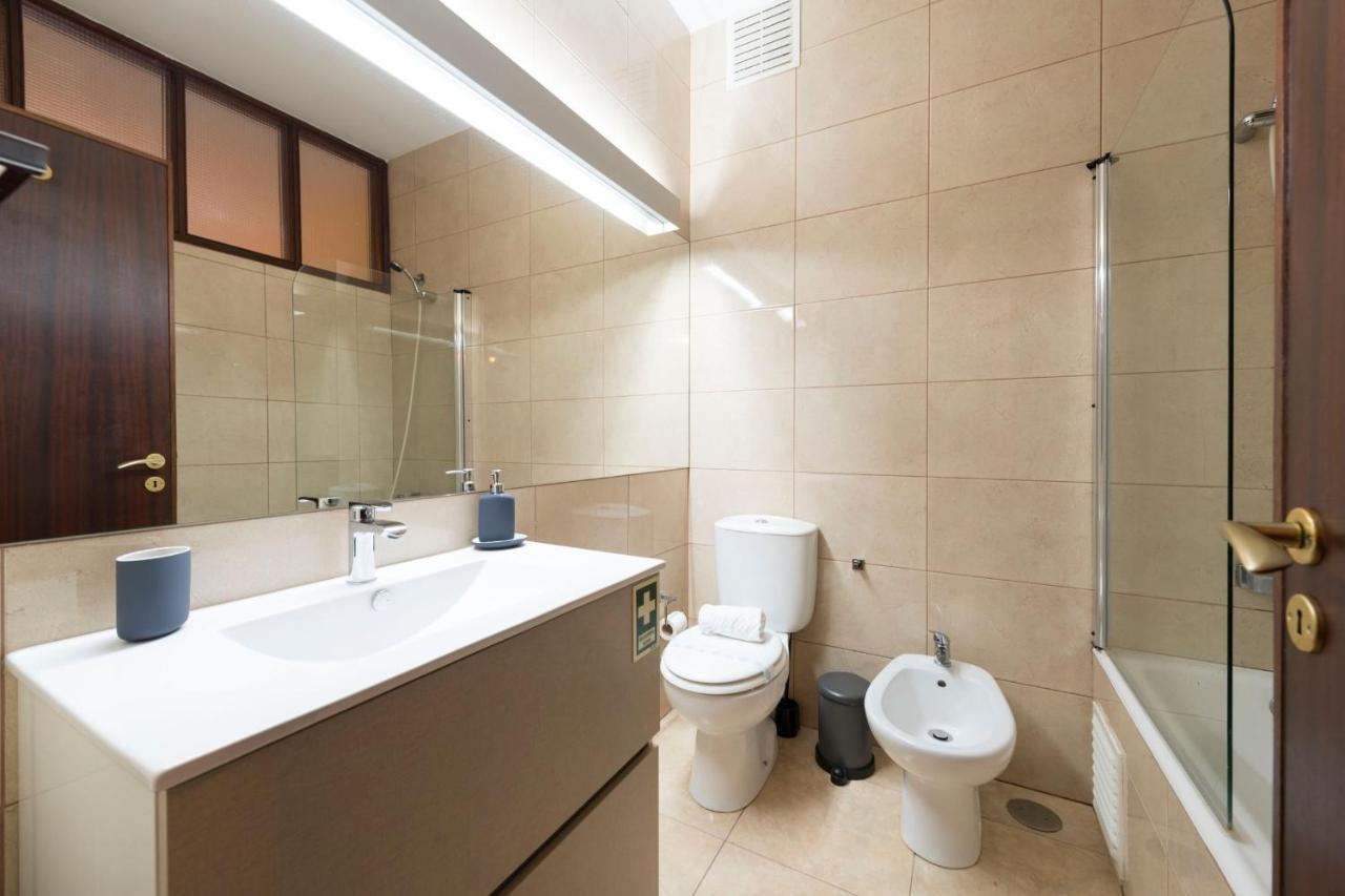 Lovelystay - Serralves Apartment With Free Parking Porto Exterior foto